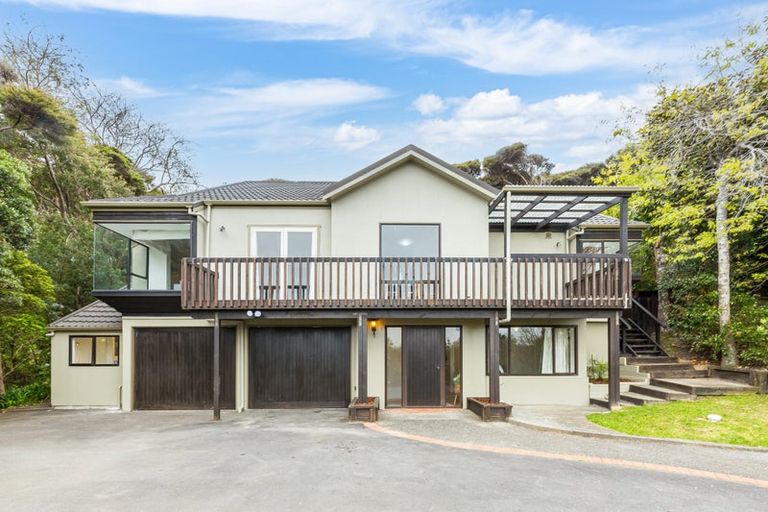 Photo of property in 5 Furneaux Grove, Whitby, Porirua, 5024