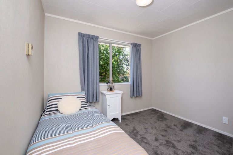 Photo of property in 37 James Cook Street, Havelock North, 4130