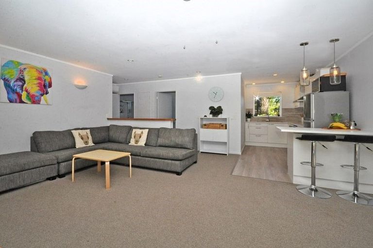 Photo of property in 33g Springs Road, Parakai, 0830