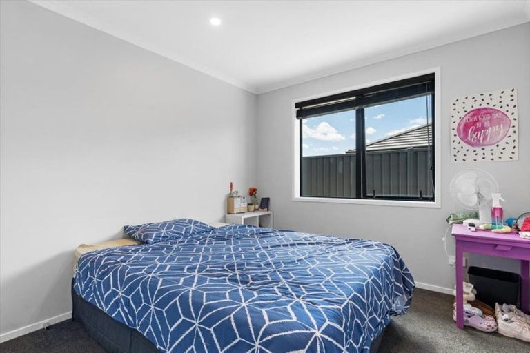 Photo of property in 72 Tabraham Crescent, Pyes Pa, Tauranga, 3112