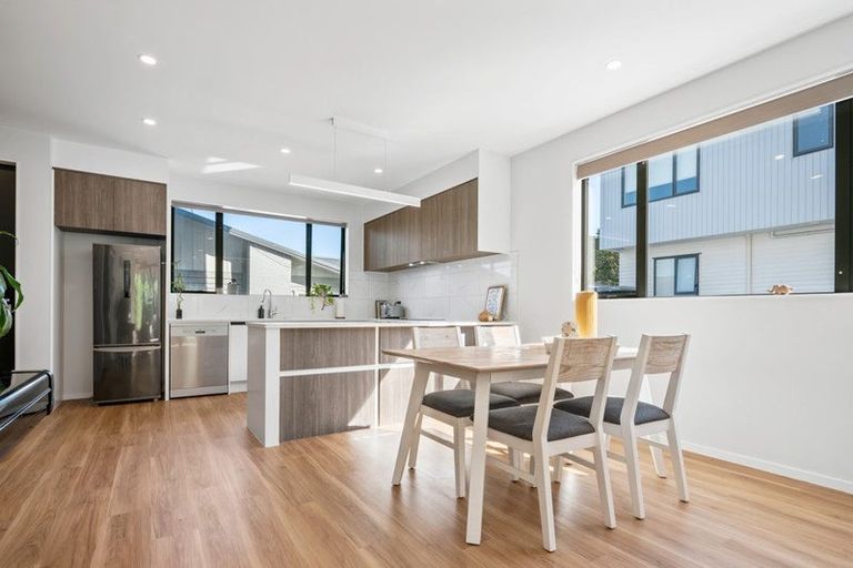 Photo of property in 421b Glenfield Road, Glenfield, Auckland, 0629