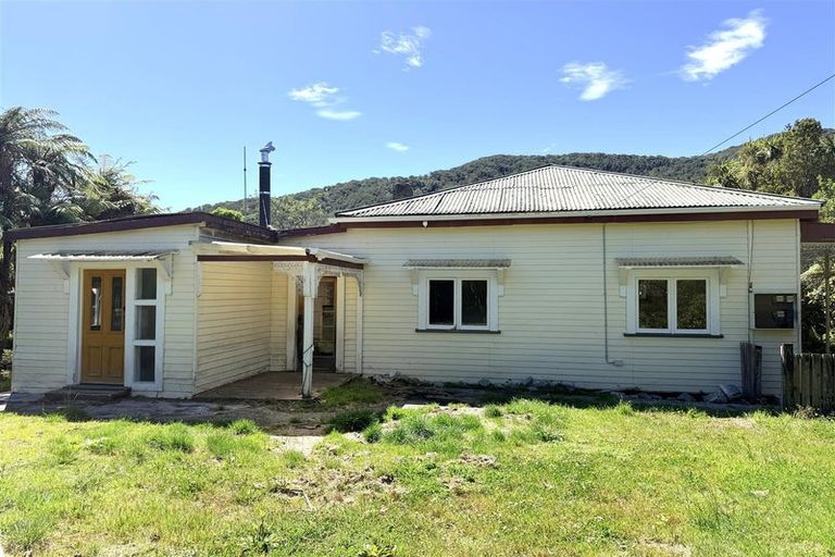 Photo of property in 4 Waterloo Street, Taylorville, Greymouth, 7805