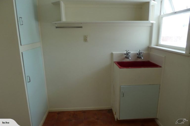 Photo of property in 2/25 Nutsey Avenue, Northcote, Auckland, 0627