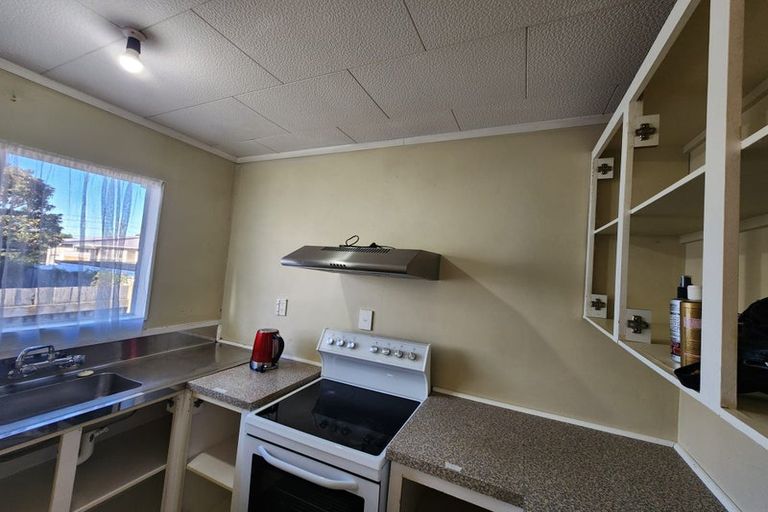 Photo of property in 40 Farquhar Road, Glendene, Auckland, 0602