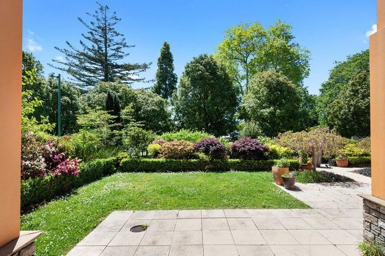 Photo of property in 25 Oak Manor Drive, Albany, Auckland, 0632