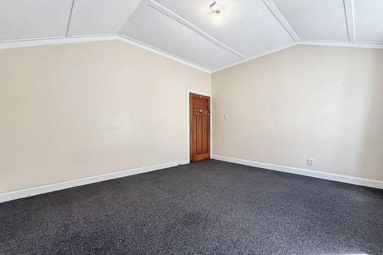 Photo of property in 17 Hankey Street, Mount Cook, Wellington, 6011