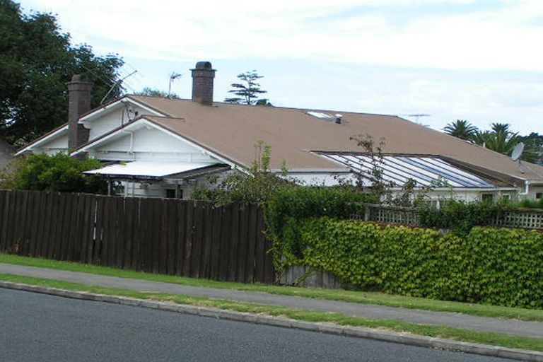 Photo of property in 2 Onepoto Road, Hauraki, Auckland, 0622