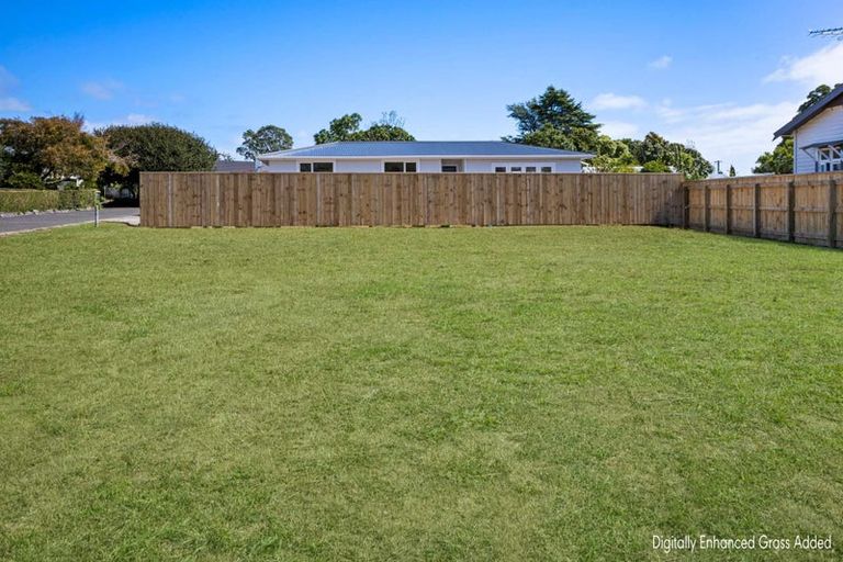 Photo of property in 5 Wheeler Place, Upper Vogeltown, New Plymouth, 4310