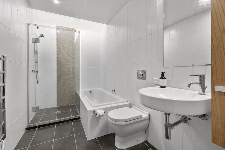 Photo of property in 17 Boardwalk Lane, Seatoun, Wellington, 6022