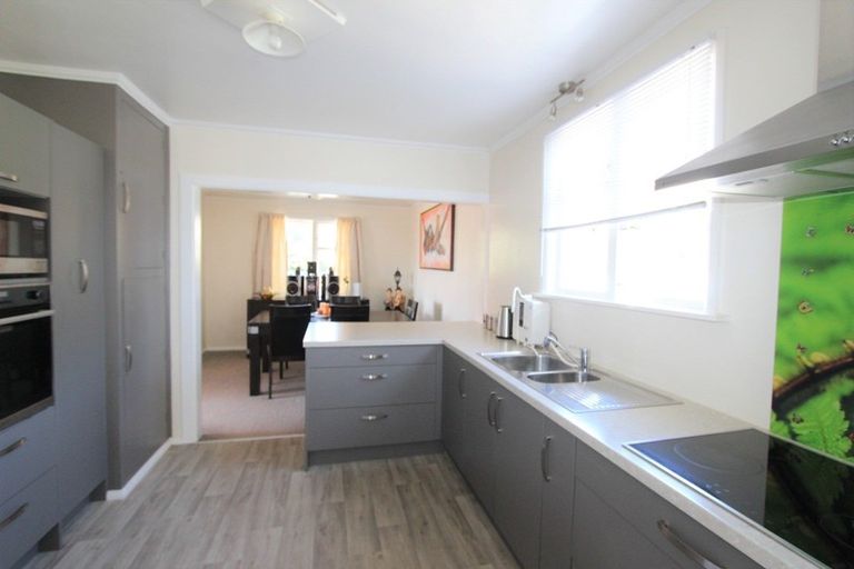 Photo of property in 1 Huia Street, Pahiatua, 4910