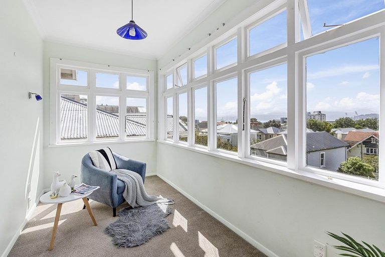 Photo of property in 85 Grant Road, Thorndon, Wellington, 6011