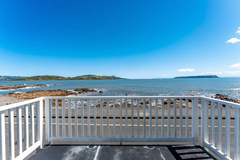 Photo of property in 17 Moana Road, Plimmerton, Porirua, 5026