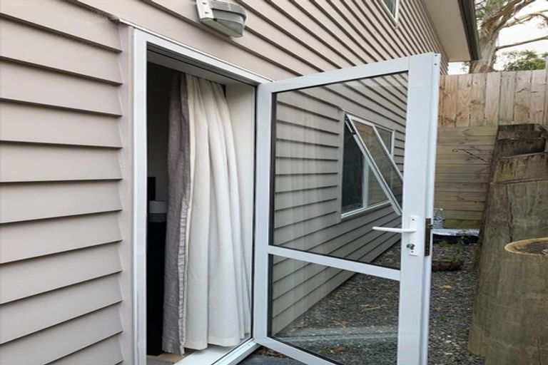 Photo of property in 73 Tamahere Drive, Glenfield, Auckland, 0629