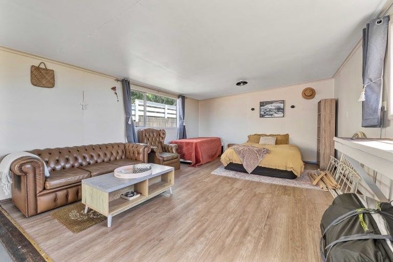 Photo of property in 29 Whakapaki Street, Urenui, 4375