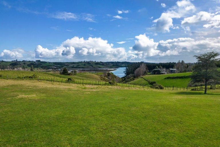 Photo of property in 16 Potts Road, Whitford, Howick, 2571