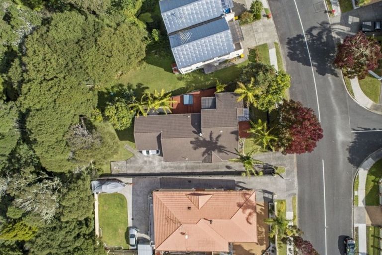 Photo of property in 54 Lagoon Way, West Harbour, Auckland, 0618