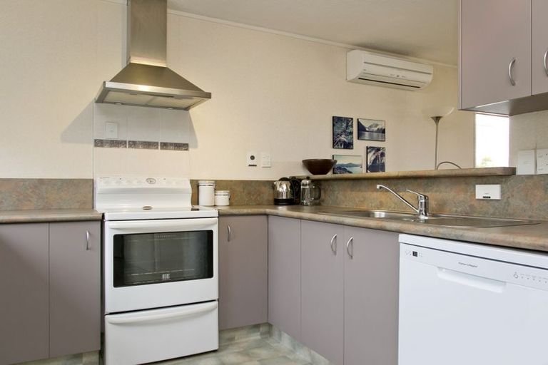 Photo of property in 3a Dorothy Drive, Acacia Bay, Taupo, 3330