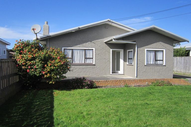 Photo of property in 76 Manuka Street, Castlecliff, Whanganui, 4501