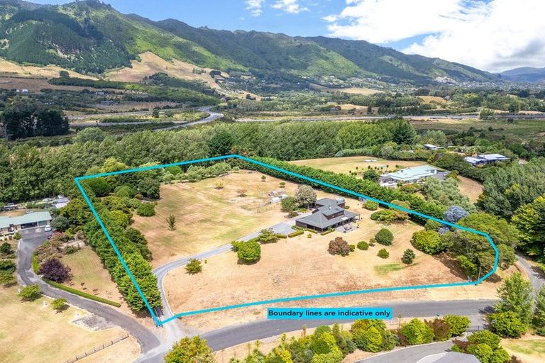 Photo of property in 25 Kensington Drive, Peka Peka, Waikanae, 5391