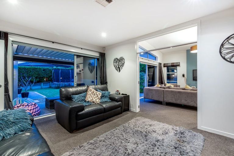 Photo of property in 28 Nelson Avenue, Aotea, Porirua, 5024