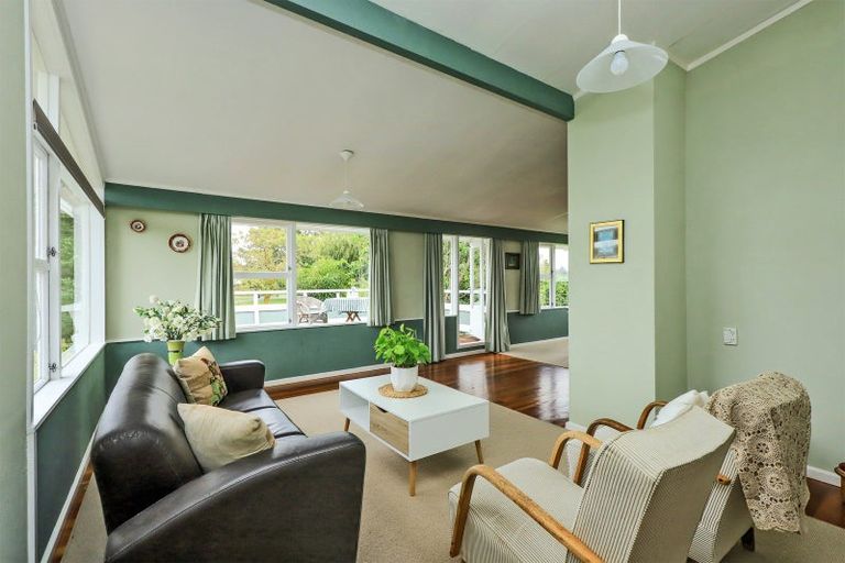 Photo of property in 17 Neeve Road, Taradale, Napier, 4112