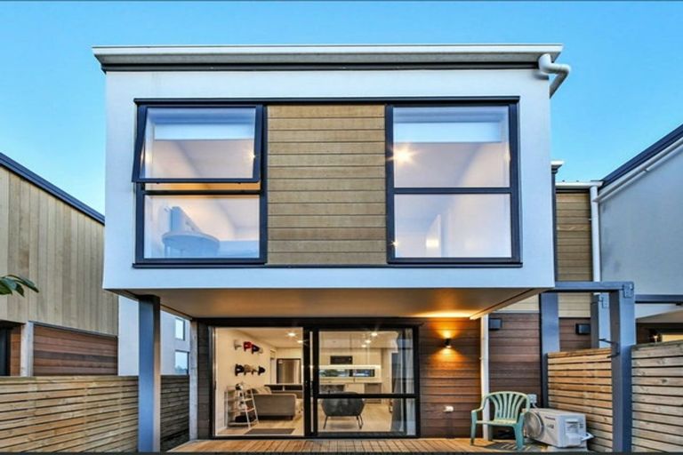 Photo of property in 1/21 Parson Lane, Papatoetoe, Auckland, 2025