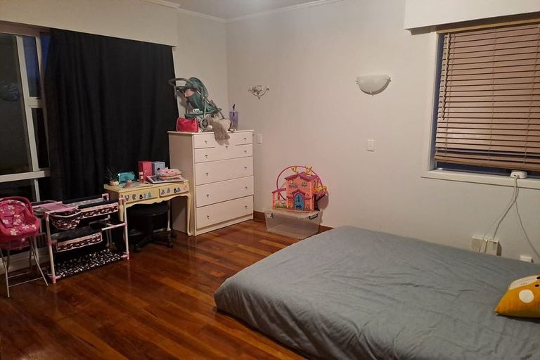 Photo of property in 1/142 Clovelly Road, Bucklands Beach, Auckland, 2012