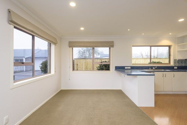 Photo of property in 70a Grey Street, Cambridge, 3434