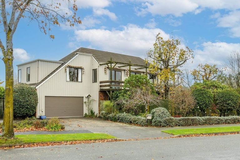 Photo of property in 2 Hanover Place, Ilam, Christchurch, 8041