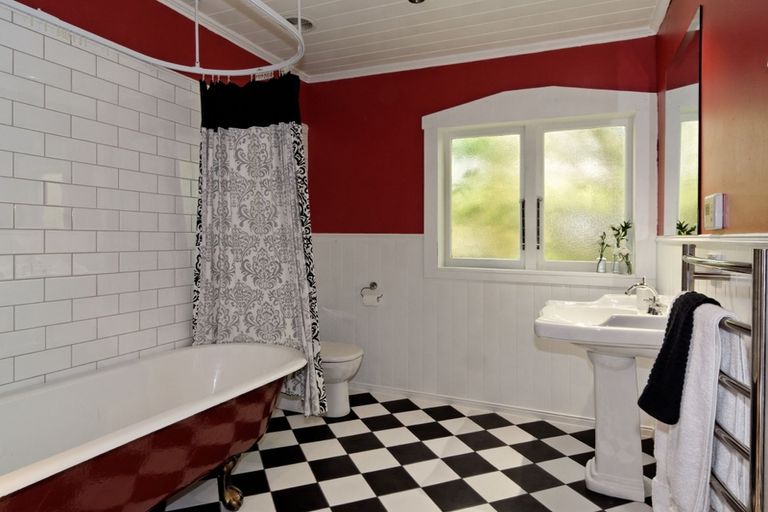 Photo of property in 179 Titirangi Road, New Lynn, Auckland, 0600