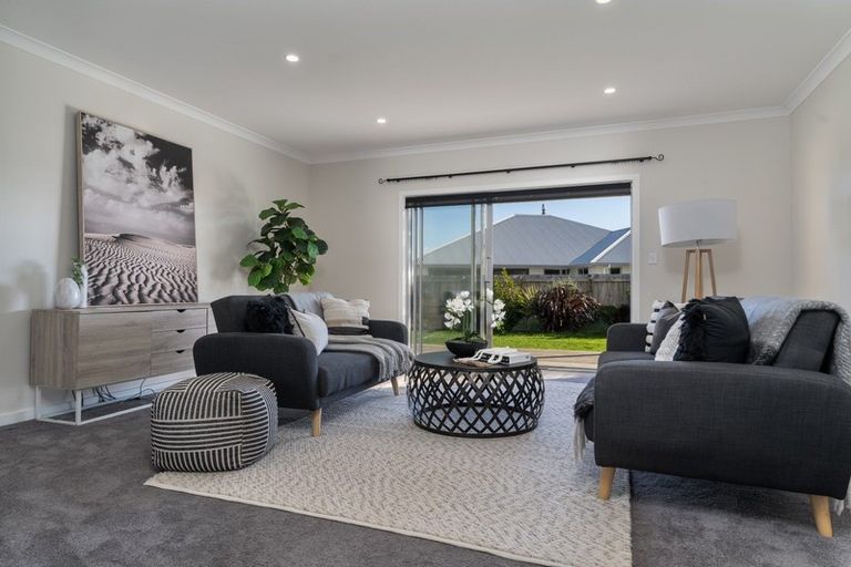 Photo of property in 15 Mcdonald Way, Lansdowne, Masterton, 5810