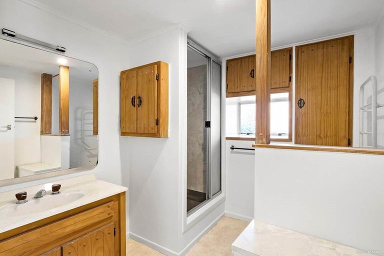 Photo of property in 37 Tampin Road, Hillpark, Auckland, 2102