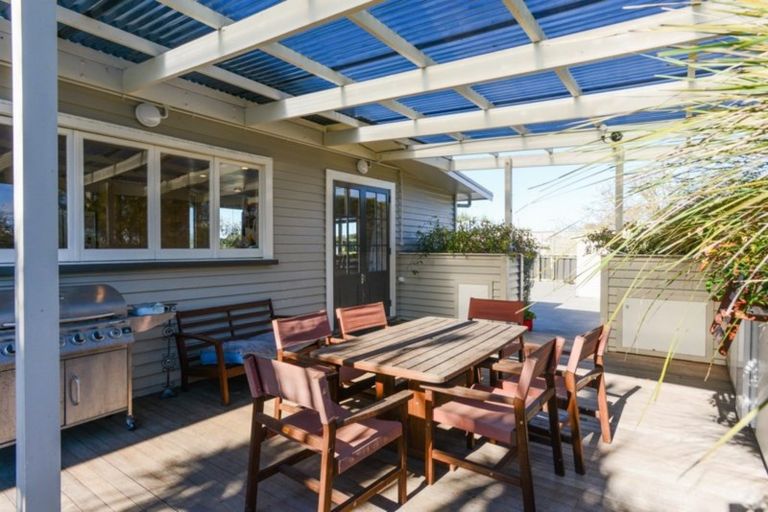 Photo of property in 524 Lawn Road, Clive, Hastings, 4180