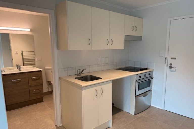 Photo of property in 7d/30 Westward Ho, Glen Eden, Auckland, 0602