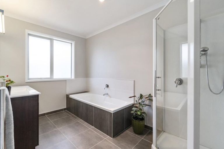 Photo of property in 16 The Landing, Riverhead, 0820