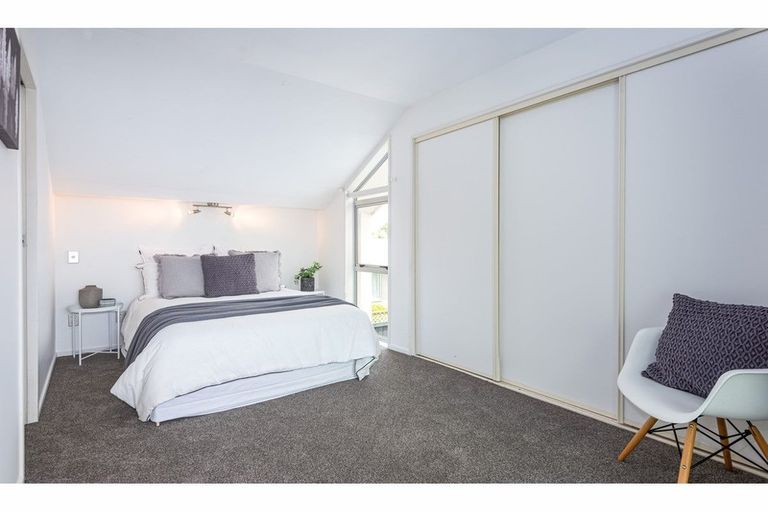 Photo of property in 496b Barbadoes Street, Edgeware, Christchurch, 8013