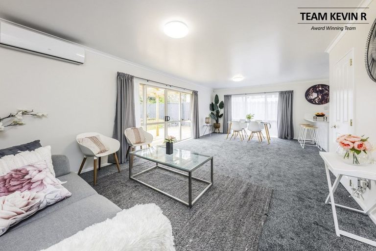 Photo of property in 5 Reyland Close, Weymouth, Auckland, 2103