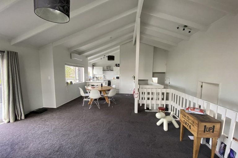 Photo of property in 25 Montclair Rise, Browns Bay, Auckland, 0630