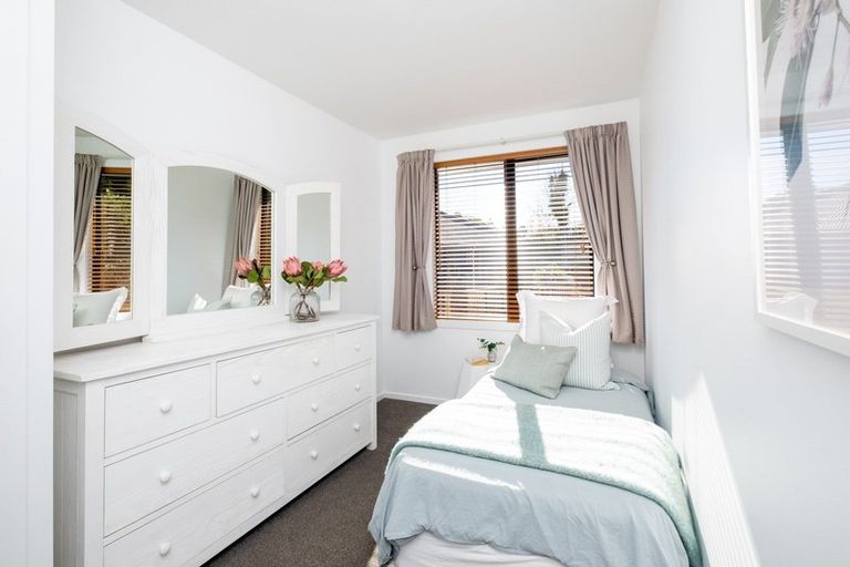 Photo of property in 11 Kowhai Road, Bluff Hill, Napier, 4110