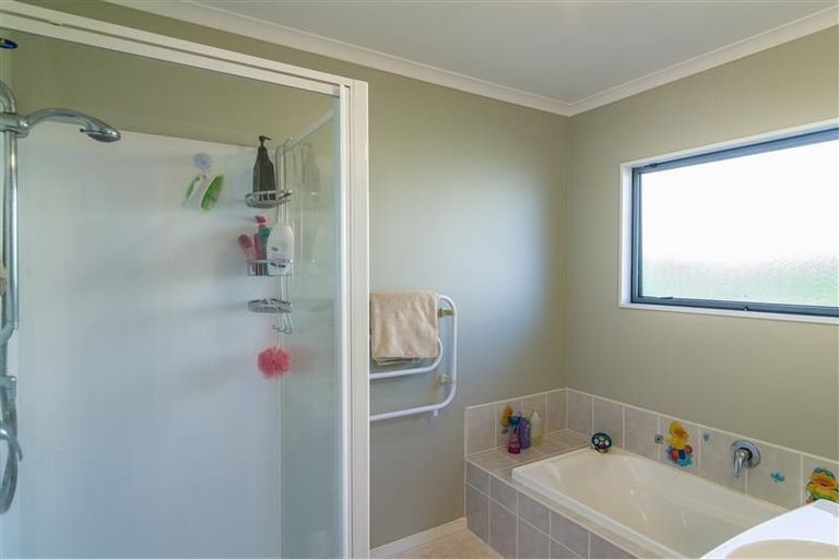 Photo of property in 19b Huia Street, Waikanae, 5036