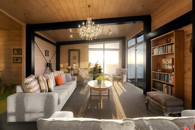 Photo of property in 8 Ngarimu Heights Row, Ngarimu Bay, Thames, 3575