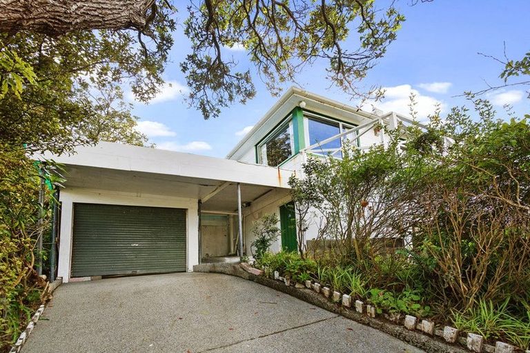 Photo of property in 100 Moorefield Road, Johnsonville, Wellington, 6037