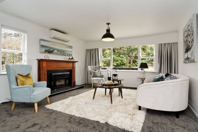 Photo of property in 315 Sturges Road, Henderson Valley, Auckland, 0612