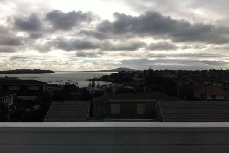 Photo of property in 1/1 Takutai Avenue, Bucklands Beach, Auckland, 2012