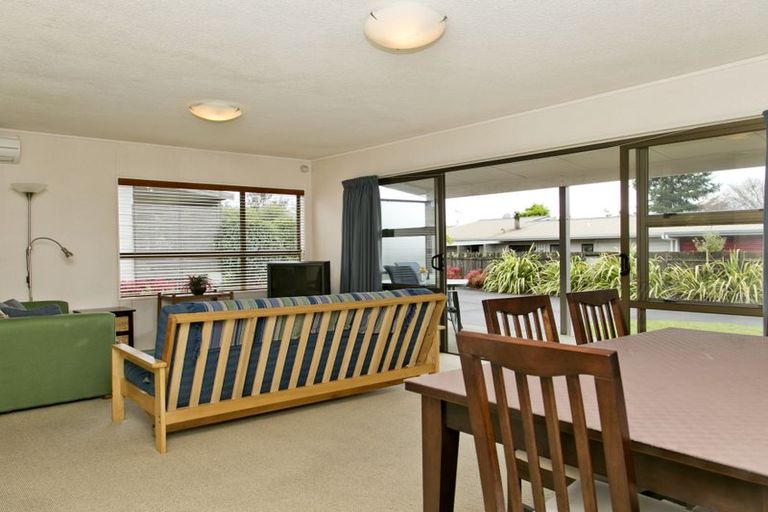 Photo of property in 3a Dorothy Drive, Acacia Bay, Taupo, 3330