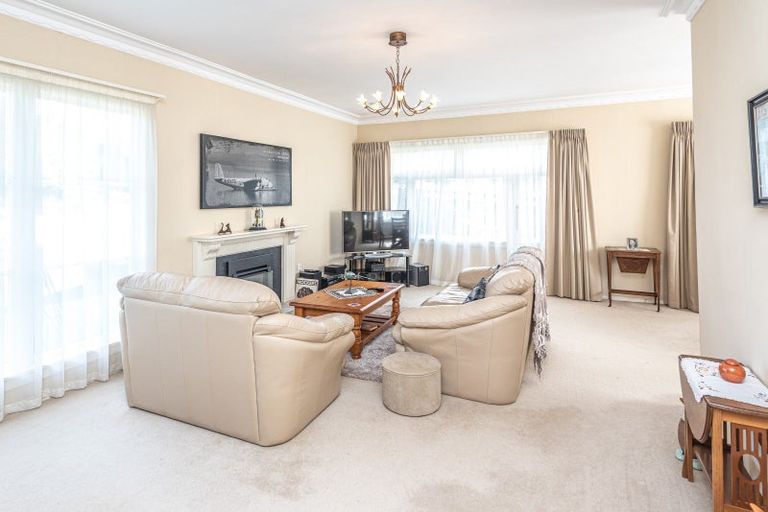 Photo of property in 20 Great North Road, Saint Johns Hill, Whanganui, 4500