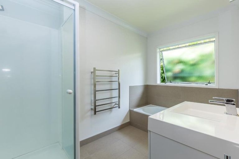 Photo of property in 13 Bellbird Rise, Murrays Bay, Auckland, 0630