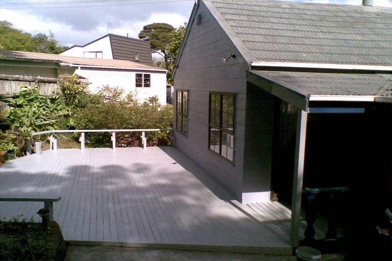 Photo of property in 19 Hiwihau Place, Glenfield, Auckland, 0629