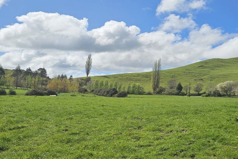 Photo of property in 2386 Tarata Road, Tarata, Inglewood, 4387