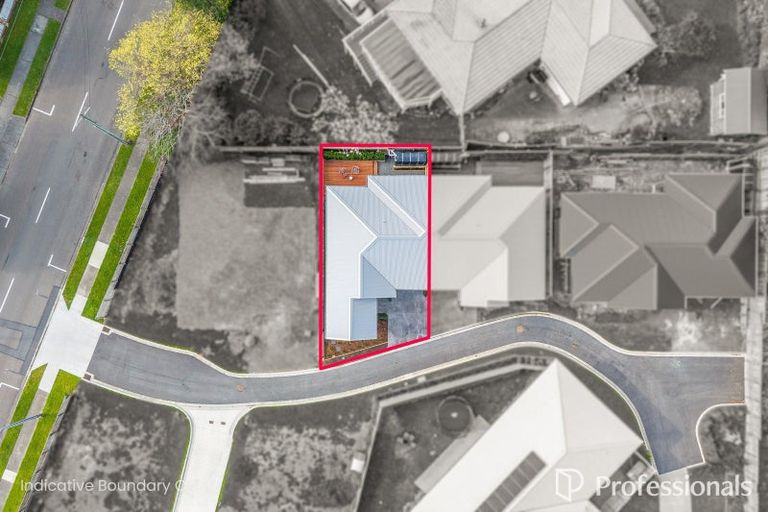 Photo of property in 9b Seddon Street, Waikanae, 5036